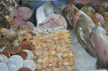 The seafood is unbeatable here ...